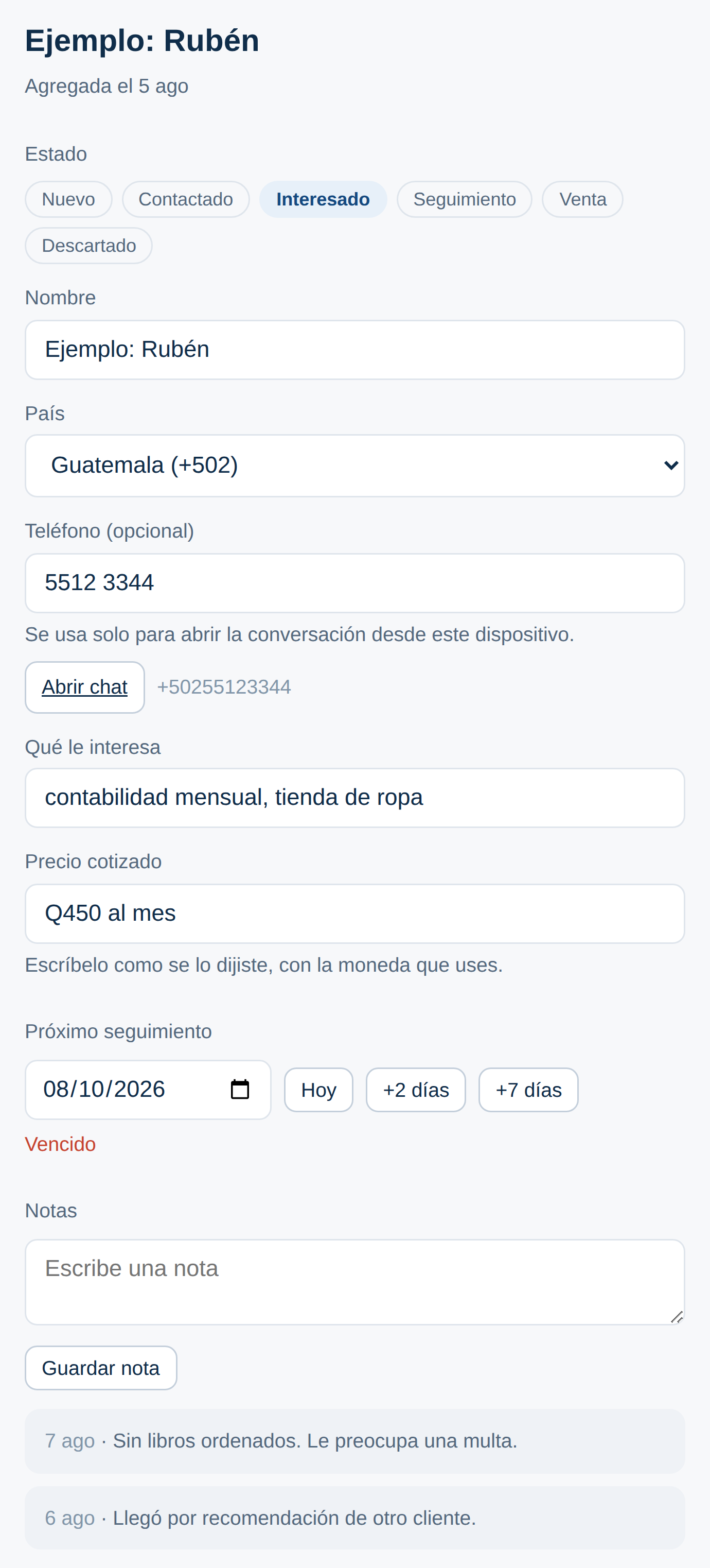 Ficha de una persona con su estado, teléfono, interés, precio cotizado, próximo seguimiento y notas guardadas.